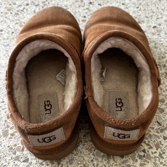 UGG official women’s classic slipper - Picture 3 of 8